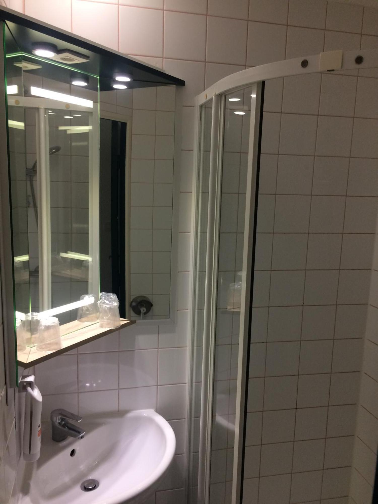 Ibis Styles Rouen Val De Reuil Hotel Val-de-Reuil Room photo