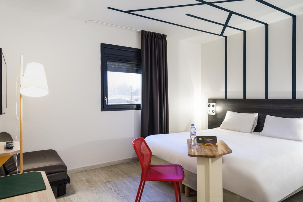 Ibis Styles Rouen Val De Reuil Hotel Val-de-Reuil Exterior photo
